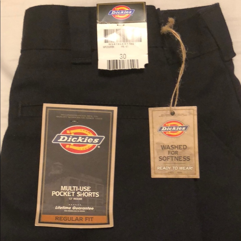 Dickies 30” Multi-Use Pocket Shorts Regular Fit